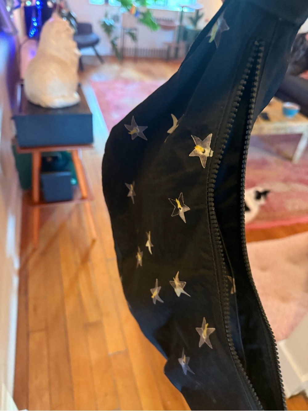 Baggu Medium Nylon Crescent Bag - Black with stars - Picture 3 of 5